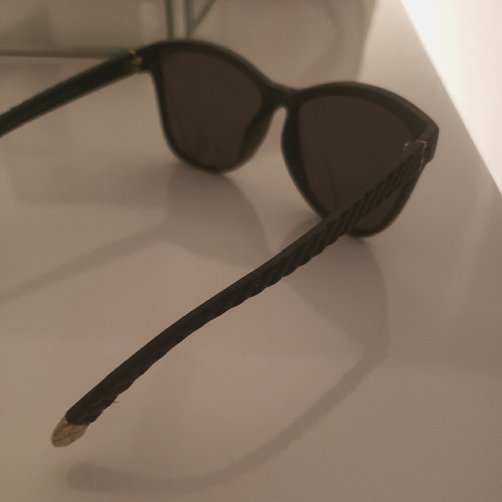 πBlack Polarized Cat Eye Sunglassesπ - Picture 2 of 4